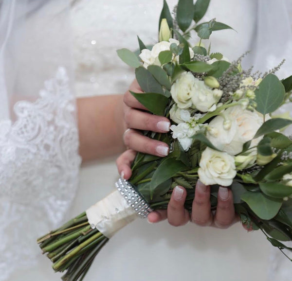 “Pure” bridal bouquet