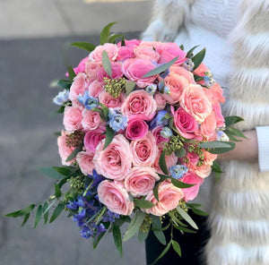 “Deluxe” cascade bridal bouquet