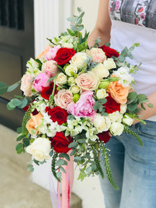 “ In my heart” cascade bridal bouquet